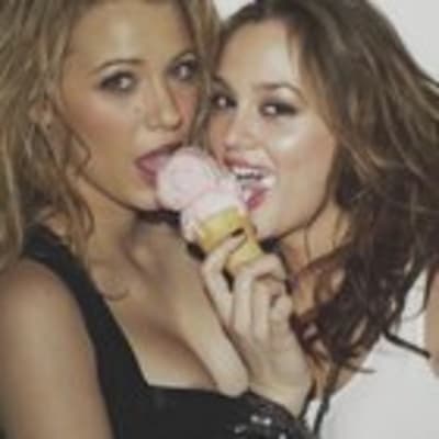 Leighton Meester dazzles alongside Blake Lively in a stunning new Rolling Stone shoot, showcasing their unstoppable chemistry and style! Don’t miss these exclusive behind-the-scenes glimpses!