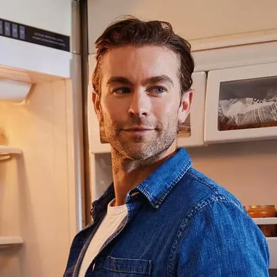 Chace Crawford dives into entrepreneurship as The Deep partners with Jiant Hard Tea! Is fiction becoming reality? Sip on the excitement! #thepeak #jiant #fresca