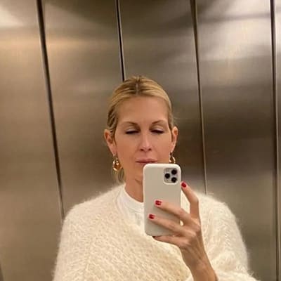 Kelly Rutherford just dropped a heartwarming tweet that’s sending fans into a frenzy! ❤️✨ What could it mean? Dive in for all the excitement!