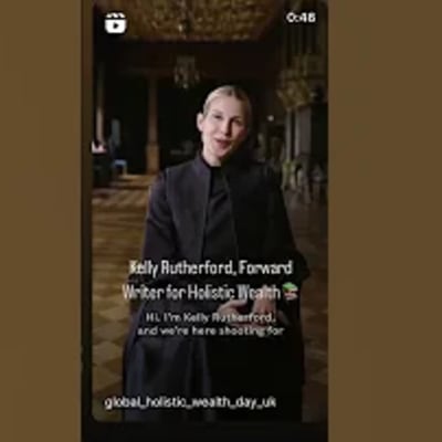 Kelly Rutherford dazzles as she shares her insights on timeless fashion and purposeful living in 