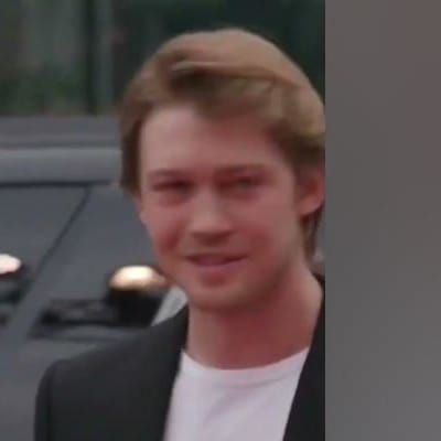 Joe Alwyn's unexpected feud with Travis Kelce has fans buzzing! 😳 What sparked this surprising rivalry? Dive in for the juicy details!